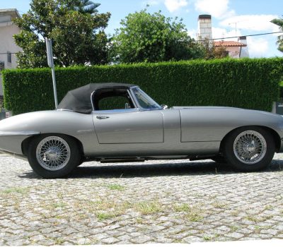 Jaguar E-Type Series I OTS 1965 Opalescent Silver Grey Left Side